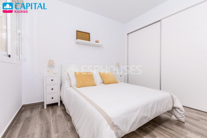 Parduodamas butas Calle Caridad Soler Durá, 12 , 79.00 kv.m ploto, 2 kambariai 12