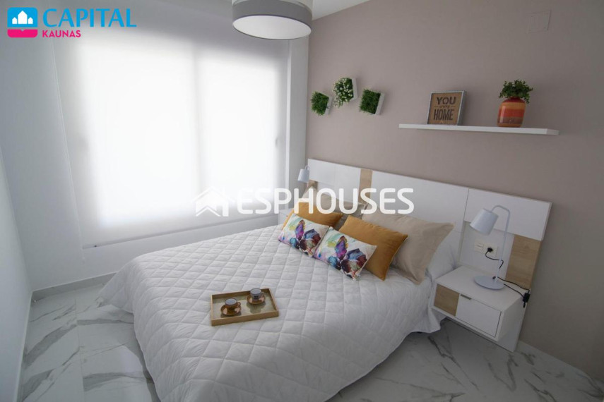 Parduodamas butas Calle Miguel Delibes, 22A , 92.00 kv.m ploto, 3 kambariai 34