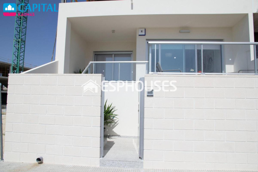 Parduodamas butas Calle Miguel Delibes, 22A , 92.00 kv.m ploto, 3 kambariai 45