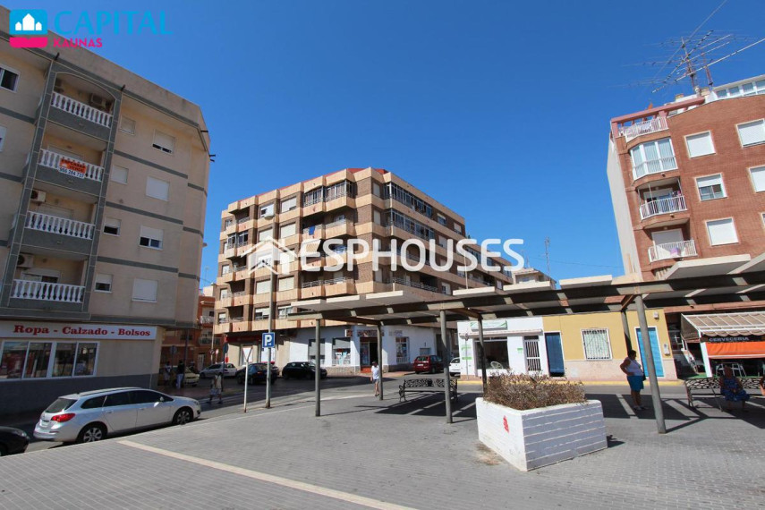 Parduodamas butas Calle de Crevillente, 21 , 90.00 kv.m ploto, 3 kambariai 1