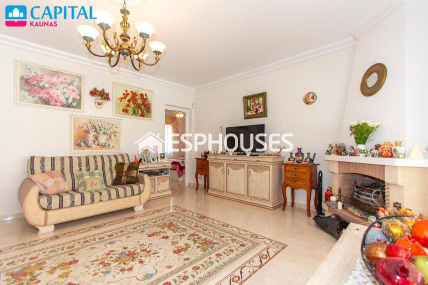 Parduodamas butas  8