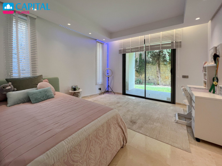 Parduodamas butas 212.00 kv.m ploto, 3 kambariai 2
