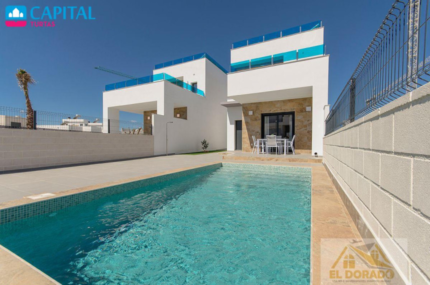 Parduodamas namas Calle Huelva, 12 , 123.00 kv.m ploto,  Floors 1