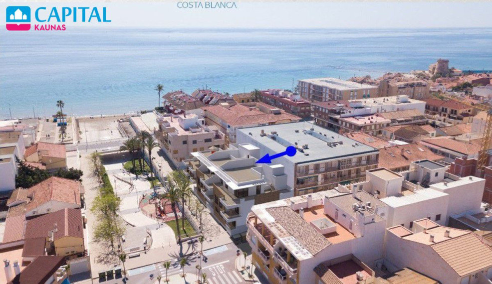 Parduodamas namas Calle de Catamaran, 241 , 97.00 kv.m ploto,  Floors 4