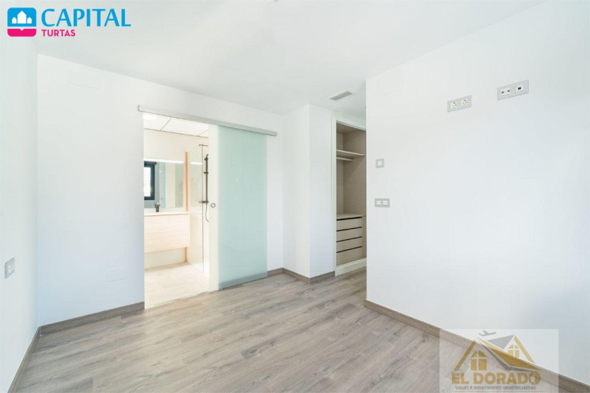 Parduodamas namas Calle San Sebastian, 8 , 244.00 kv.m ploto,  Floors 22