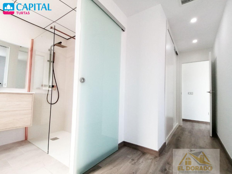 Parduodamas namas Calle San Sebastian, 8 , 244.00 kv.m ploto,  Floors 26