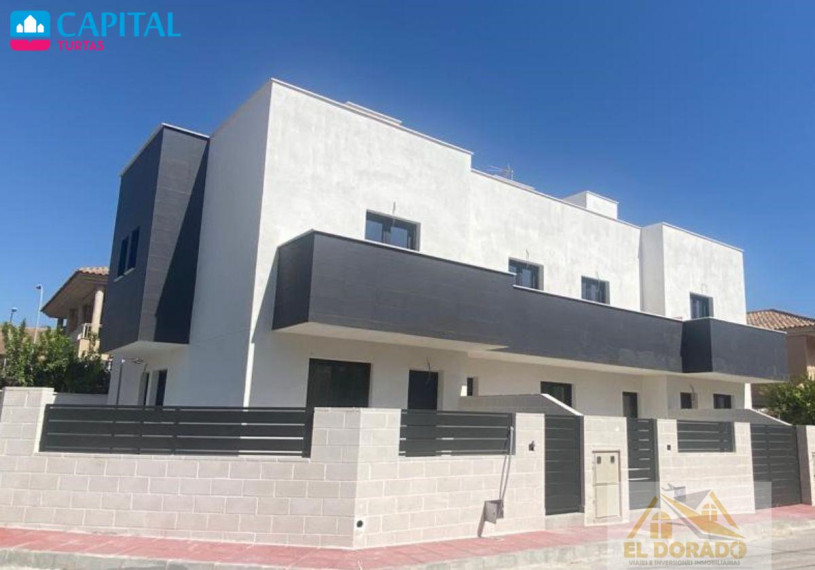 Parduodamas namas Calle Maestro Gabriel Pardo Zapata, 145 , 103.00 kv.m ploto,  Floors 4