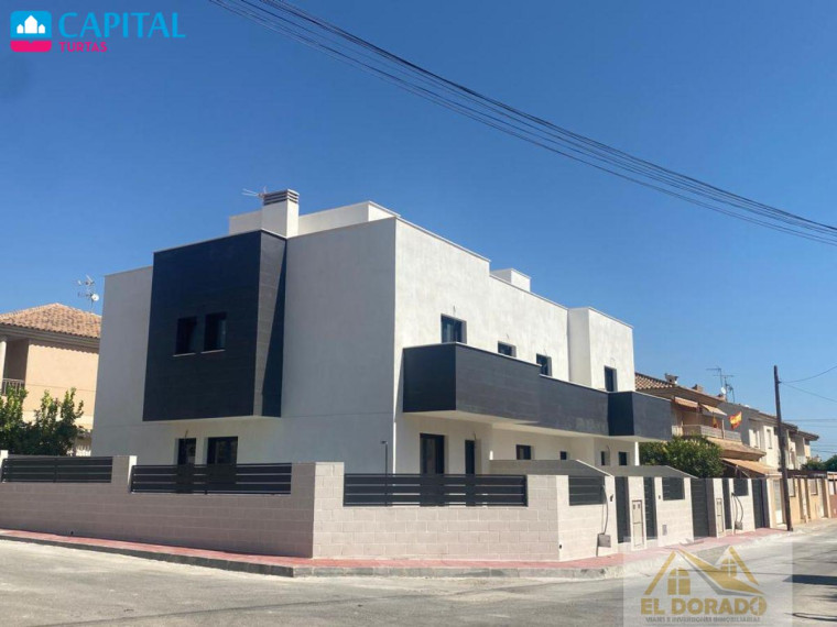 Parduodamas namas Calle Maestro Gabriel Pardo Zapata, 145 , 103.00 kv.m ploto,  Floors 5