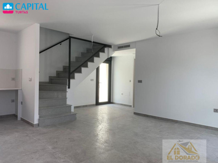 Parduodamas namas Calle Maestro Gabriel Pardo Zapata, 145 , 103.00 kv.m ploto,  Floors 10
