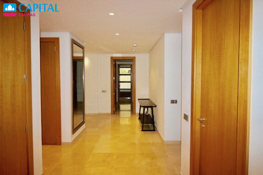 Parduodamas butas Marbella Golden Mile - Sierra Blanca , 218.00 kv.m ploto, 3 kambariai 31