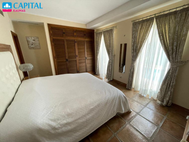 Nuomojamas namas Marbella Este - Dunas de Bahia Marbella , 450.00 kv.m ploto,  Floors 22