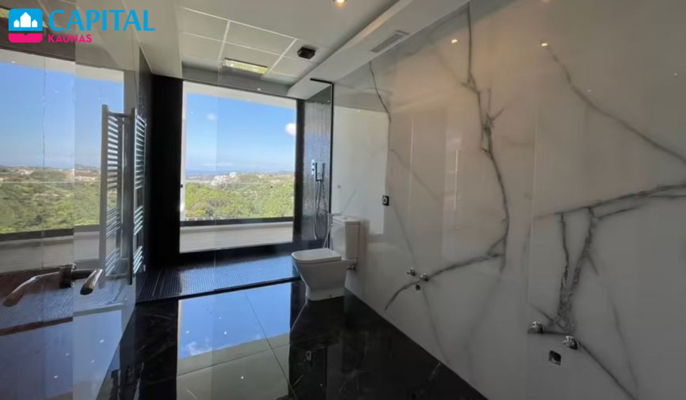 Parduodamas namas Marbella Club Golf Resort , 1055.00 kv.m ploto,  Floors 15