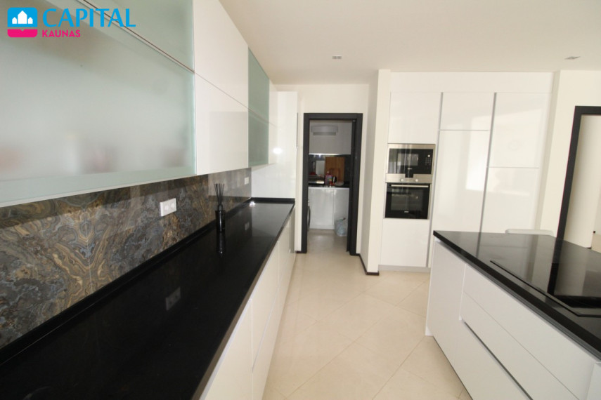Parduodamas namas Marbella Golden Mile - Sierra Blanca , 437.00 kv.m ploto,  Floors 15