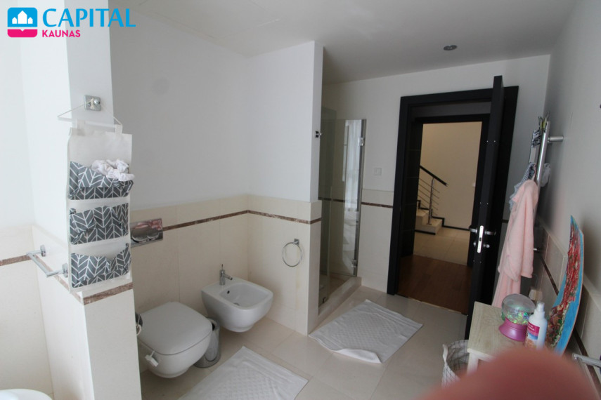 Parduodamas namas Marbella Golden Mile - Sierra Blanca , 437.00 kv.m ploto,  Floors 16
