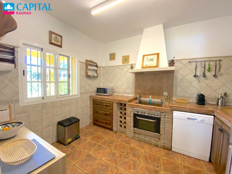 Nuomojamas namas Marbella Este - El Rosario , 230.00 kv.m ploto,  Floors 5