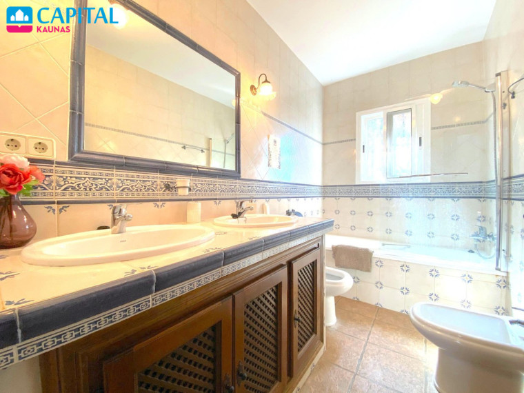 Nuomojamas namas Marbella Este - El Rosario , 230.00 kv.m ploto,  Floors 6