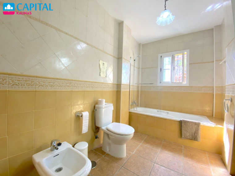 Nuomojamas namas Marbella Este - El Rosario , 230.00 kv.m ploto,  Floors 8