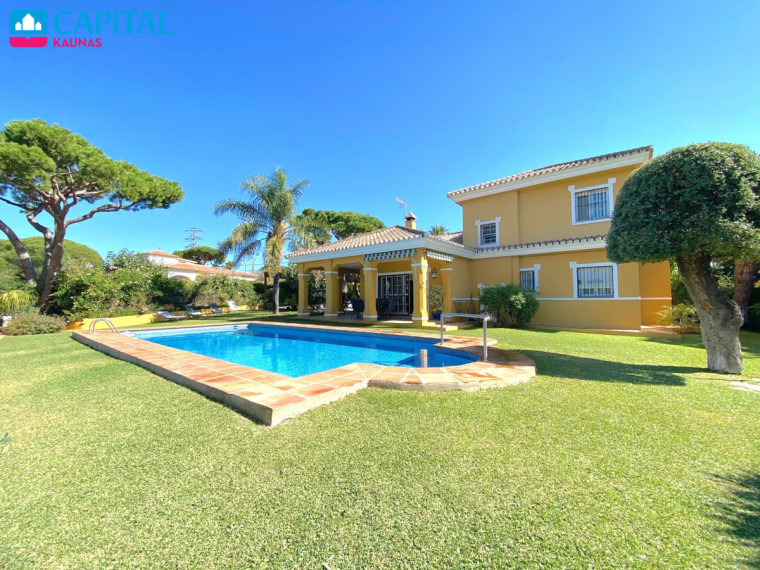 Nuomojamas namas Marbella Este - El Rosario , 230.00 kv.m ploto,  Floors 16