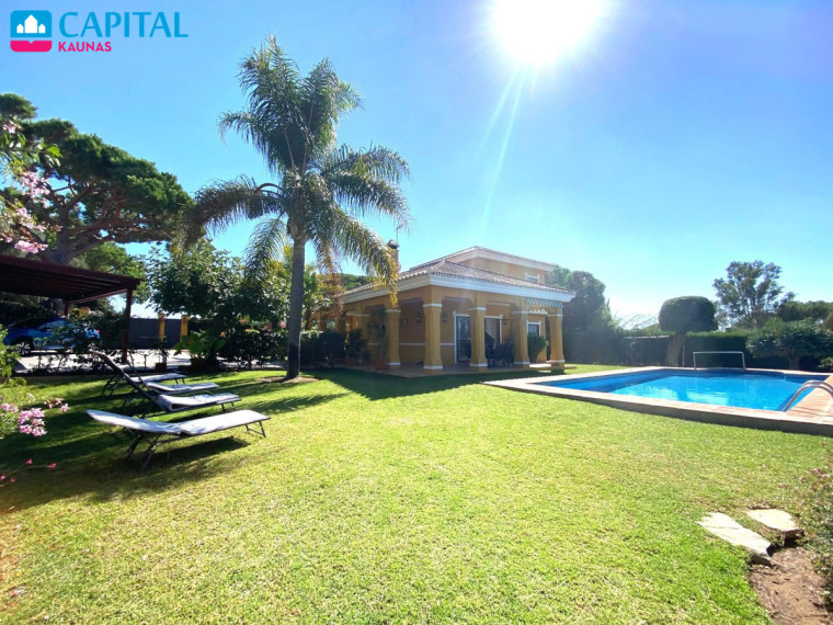 Nuomojamas namas Marbella Este - El Rosario , 230.00 kv.m ploto,  Floors 21