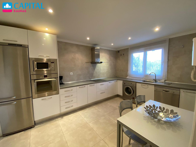 Nuomojamas namas Marbella Este - Los Monteros , 280.00 kv.m ploto,  Floors 4