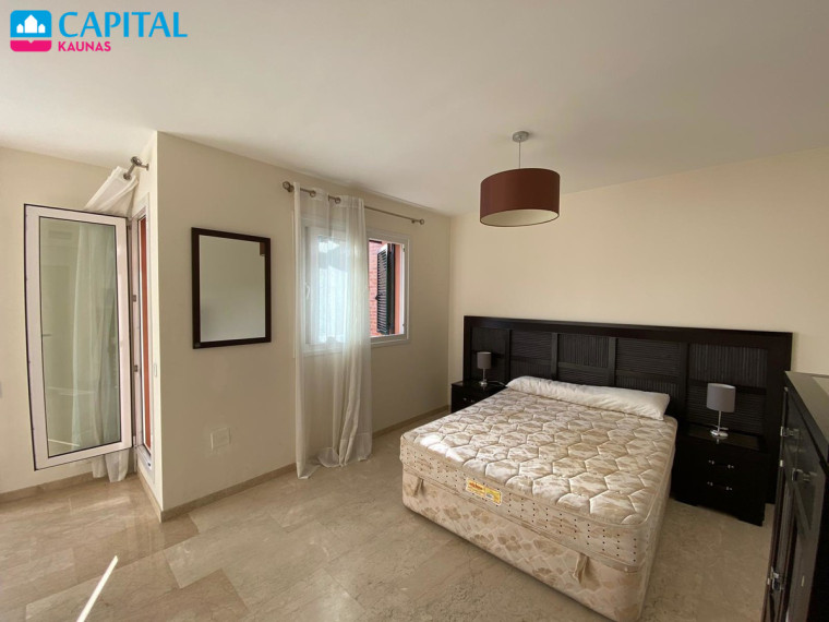 Nuomojamas namas Marbella Este - Los Monteros , 280.00 kv.m ploto,  Floors 5
