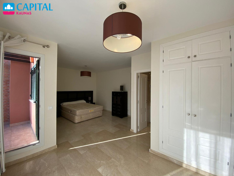 Nuomojamas namas Marbella Este - Los Monteros , 280.00 kv.m ploto,  Floors 26