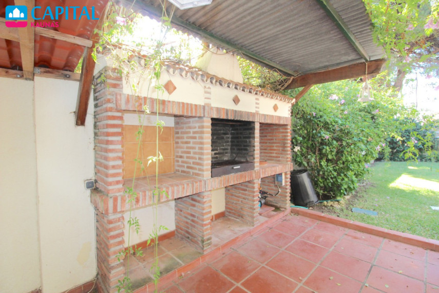 Nuomojamas namas Marbella Este - El Rosario , 300.00 kv.m ploto,  Floors 3