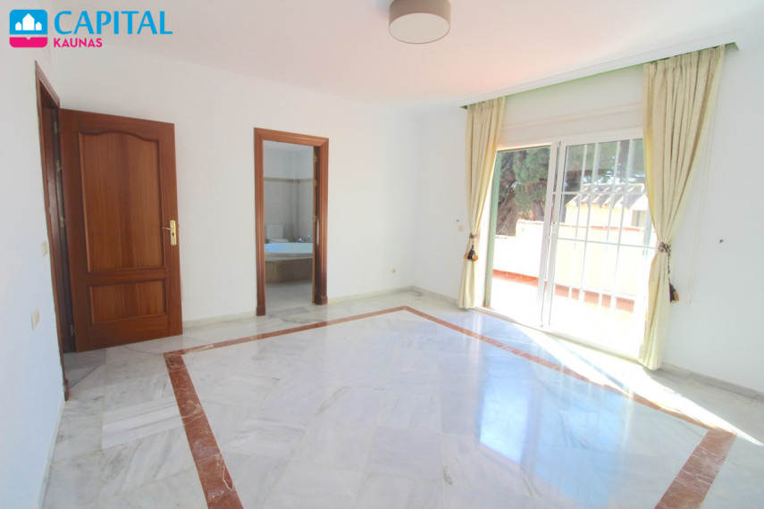 Nuomojamas namas Marbella Este - El Rosario , 300.00 kv.m ploto,  Floors 6