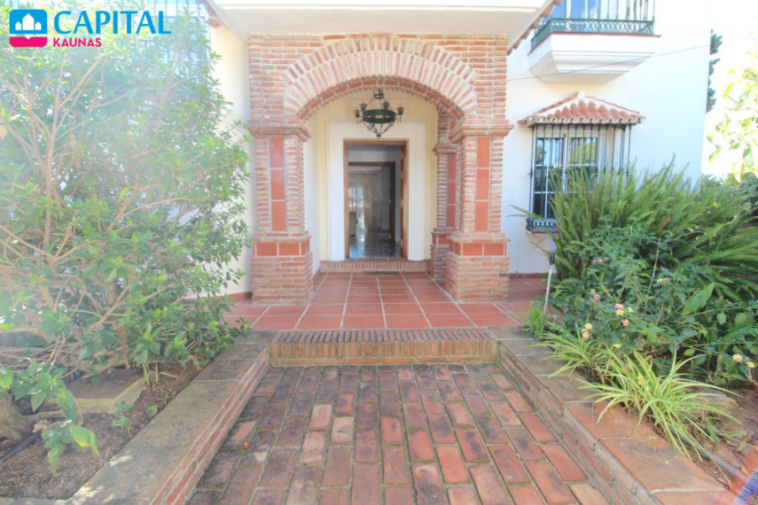 Nuomojamas namas Marbella Este - El Rosario , 300.00 kv.m ploto,  Floors 17