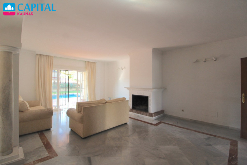 Nuomojamas namas Marbella Este - El Rosario , 300.00 kv.m ploto,  Floors 23