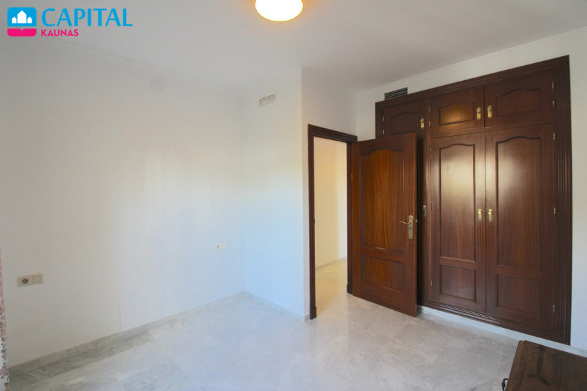 Nuomojamas namas Marbella Este - El Rosario , 300.00 kv.m ploto,  Floors 31