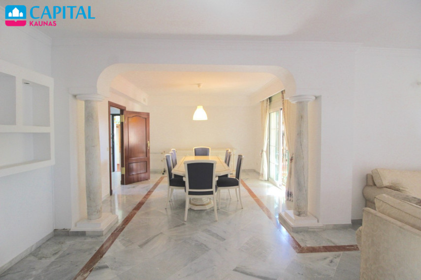 Nuomojamas namas Marbella Este - El Rosario , 300.00 kv.m ploto,  Floors 32