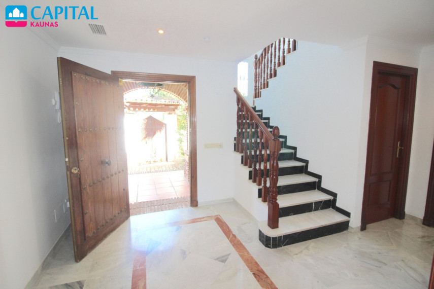 Nuomojamas namas Marbella Este - El Rosario , 300.00 kv.m ploto,  Floors 35