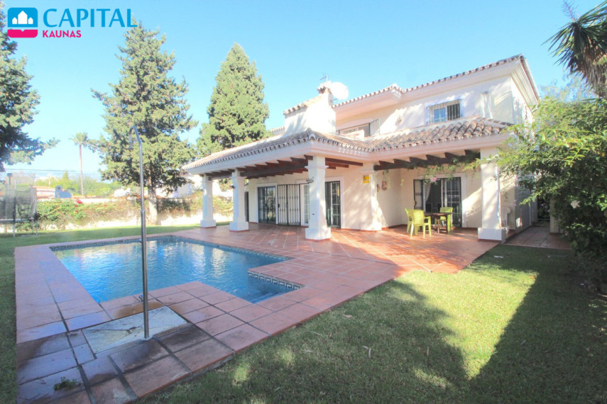 Nuomojamas namas Marbella Este - El Rosario , 300.00 kv.m ploto,  Floors 44