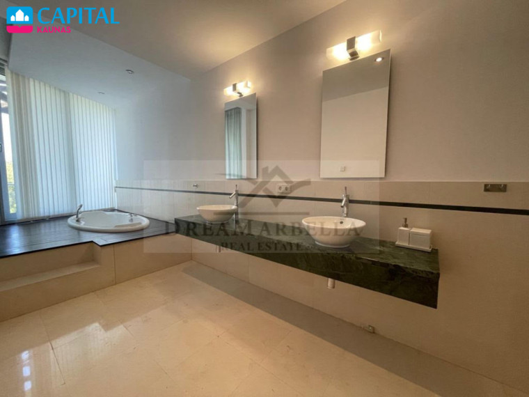 Parduodamas namas Marbella Golden Mile - Sierra Blanca , 356.00 kv.m ploto,  Floors 12