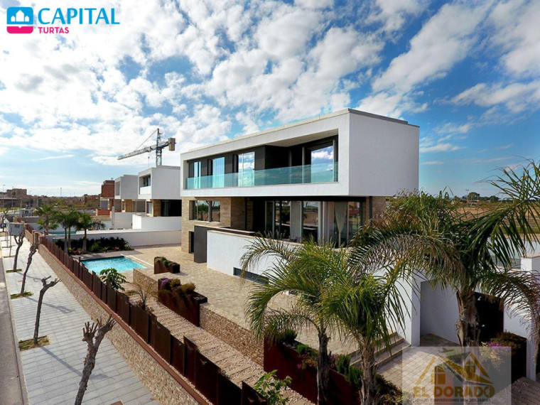 Parduodamas namas Calle de Catamaran, 78 , 540.00 kv.m ploto,  Floors 3