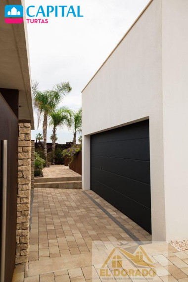 Parduodamas namas Calle de Catamaran, 78 , 540.00 kv.m ploto,  Floors 6