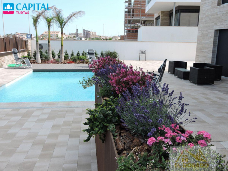 Parduodamas namas Calle de Catamaran, 78 , 540.00 kv.m ploto,  Floors 7