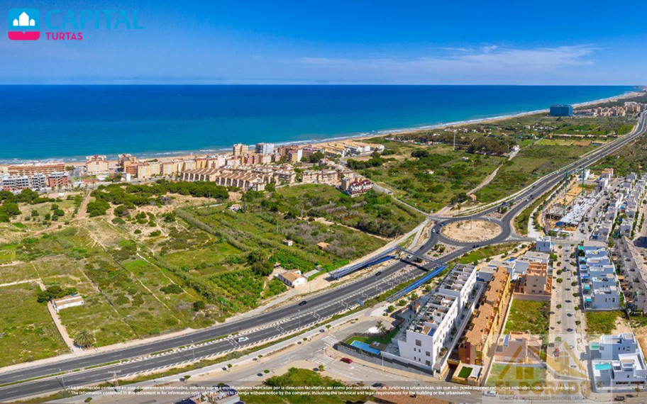 Parduodamas namas Calle Carcaixent, 1 , 200.00 kv.m ploto,  Floors 13