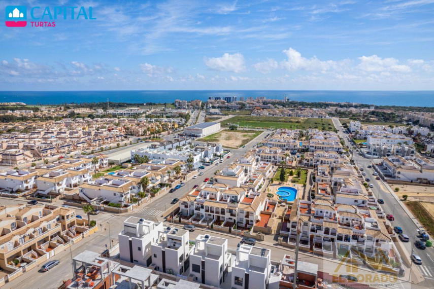 Parduodamas namas Calle Egipcios, 4 , 326.00 kv.m ploto,  Floors 32
