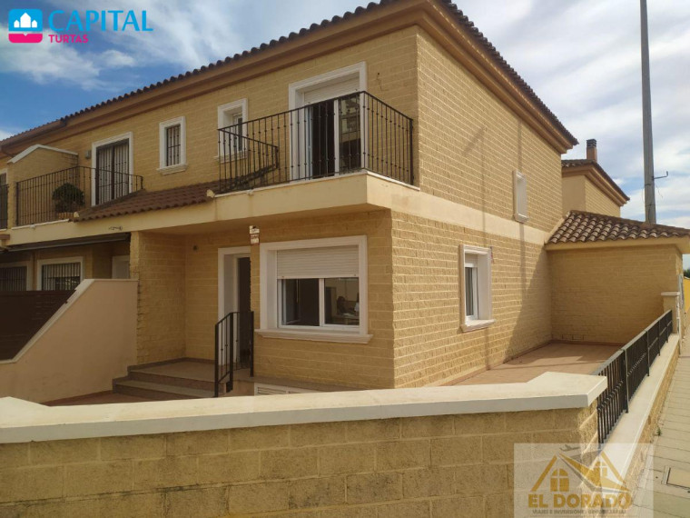 Parduodamas namas Calle de Doctor Marañón, 53 , 175.00 kv.m ploto,  Floors 1