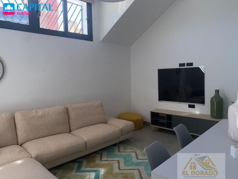 Parduodamas namas Calle Carcaixent, 3 , 177.00 kv.m ploto,  Floors 8