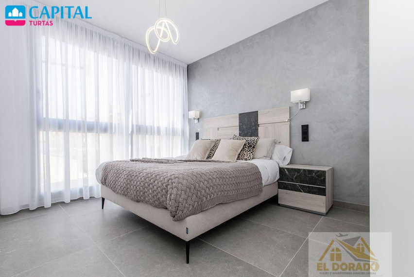 Parduodamas namas Calle Carcaixent, 3 , 178.00 kv.m ploto,  Floors 20