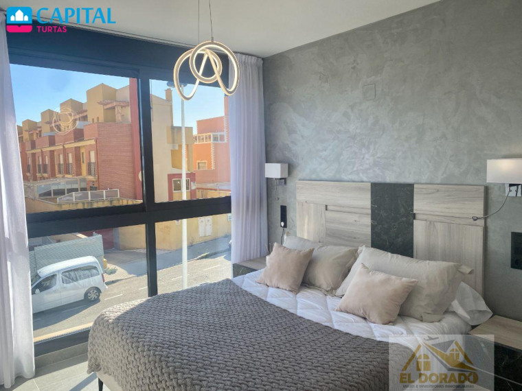 Parduodamas namas Calle Carcaixent, 3 , 178.00 kv.m ploto,  Floors 22