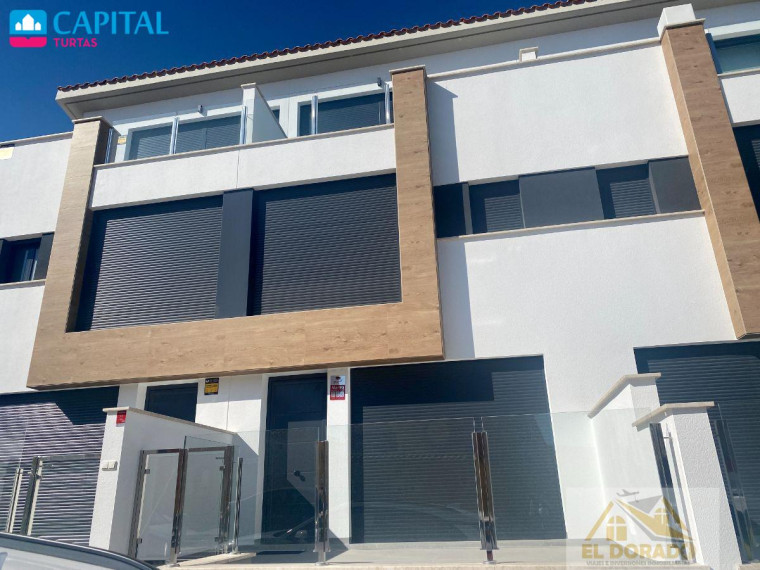 Parduodamas namas Calle Carcaixent, 3 , 229.00 kv.m ploto,  Floors 33