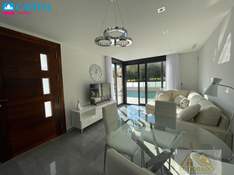 Parduodamas namas Calle Veleta, 11 , 175.00 kv.m ploto,  Floors 28
