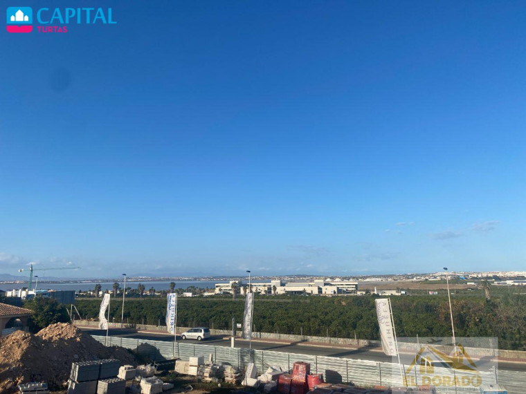 Parduodamas namas Calle Veleta, 11 , 175.00 kv.m ploto,  Floors 36