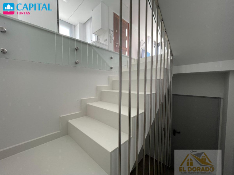 Parduodamas namas Calle Veleta, 11 , 175.00 kv.m ploto,  Floors 18