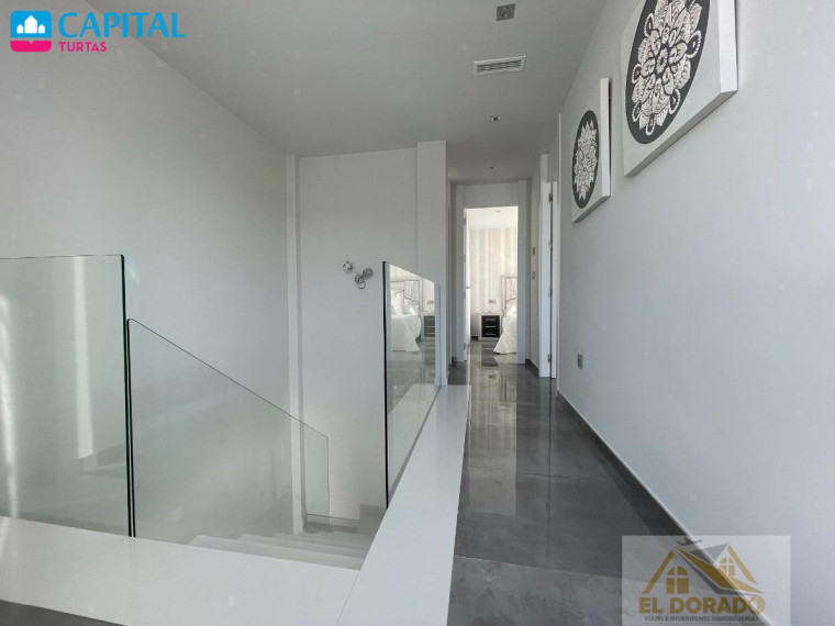 Parduodamas namas Calle Veleta, 11 , 178.00 kv.m ploto,  Floors 19