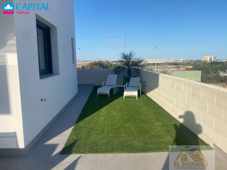 Parduodamas namas Calle Veleta, 11 , 178.00 kv.m ploto,  Floors 33